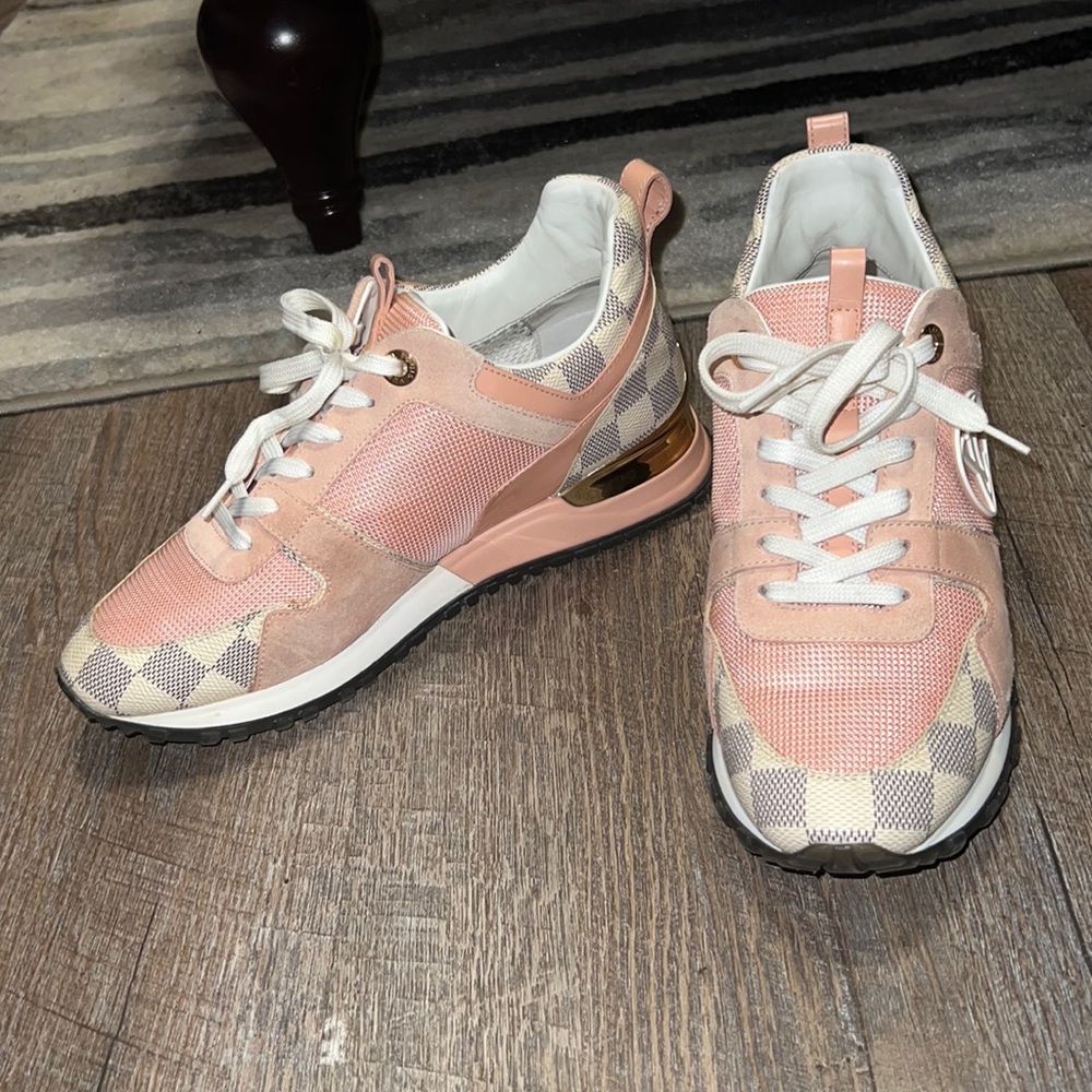 Louis Vuitton runaway Pink sneakers Size 7.5